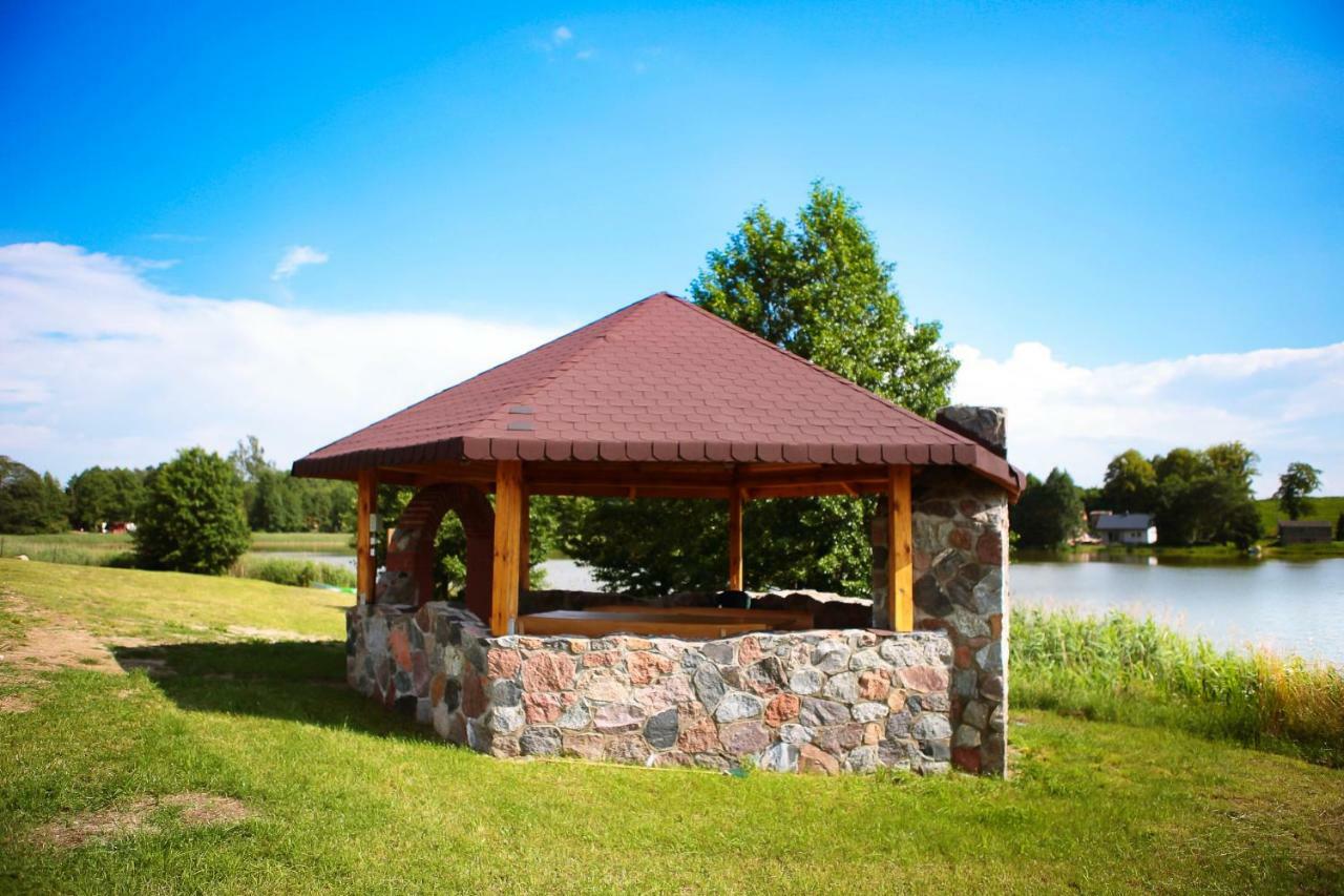 Domek Nad Jeziorem Lepaki Wielkie Kültér fotó